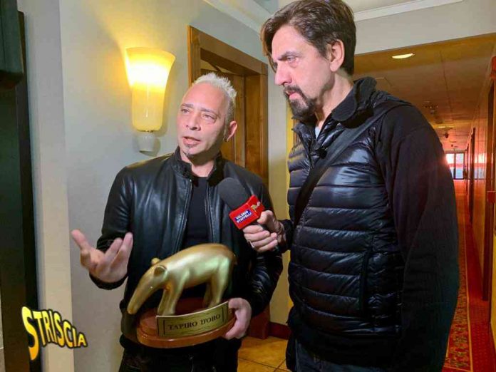 Salvo Veneziano commenta la squalifica da Grande Fratello Vip: le sue parole a Striscia la notizia | video Mediaset Il tapiro per Salvo Veneziano a Striscia la notizia