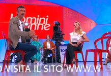 Uomini e donne oggi: la sfilata di Simonetta ispirata allo spogliarello di “9 settimane e mezzo” | video Witty tv Samuel e Simonetta a Uomini e donne
