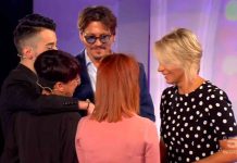 C’è posta per te 2020, la prima puntata in diretta: tutte le storie e gli ospiti di ieri sera | video Witty tv Jonnhy Depp ospite a C'è posta per te 2020 per la storia di mamma Rosa