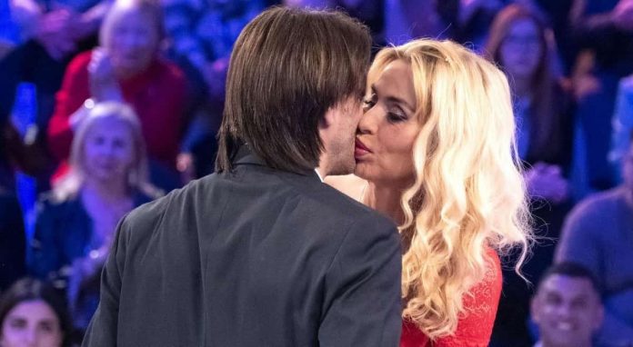 Valeria Marini a Verissimo: “Pamela Prati ha sbagliato” | Video Mediaset Verissimo Valeria Marini