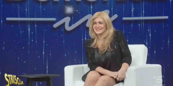Mara Venier deepfake a Striscia La Notizia: parla di Amadeus e Sanremo 2020 | Video Mediaset Mara Venier deepfake a Striscia La Notizia