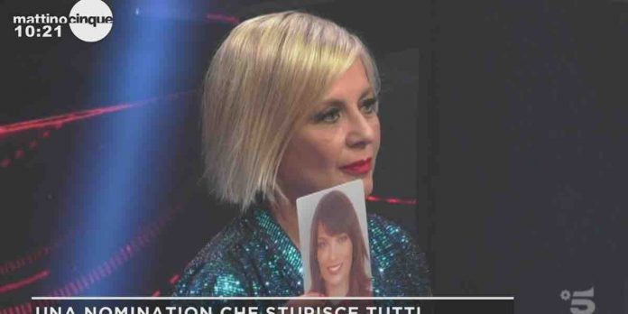 Grande Fratello Vip 2020, Antonella Elia contro Fernanda Lessa: “Mi fa pena” | video Mediaset Antonella Elia vs Fernanda Lessa a Mattino Cinque