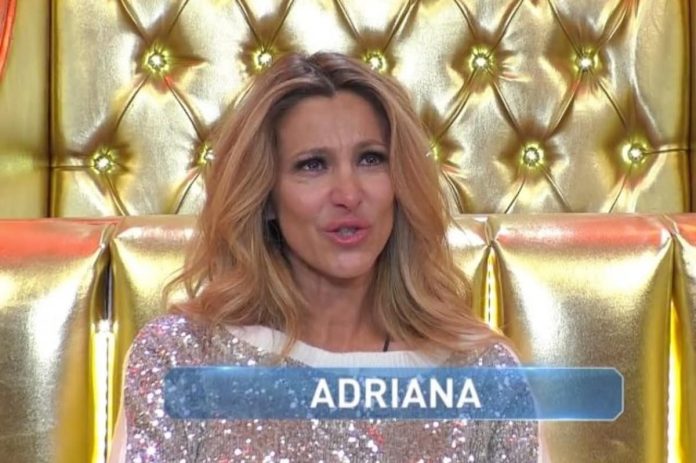 Grande Fratello Vip 2020, Adriana Volpe durante la Linea della Vita: “Ho perso un bambino” | Video Mediaset Adriana Volpe in lacrime