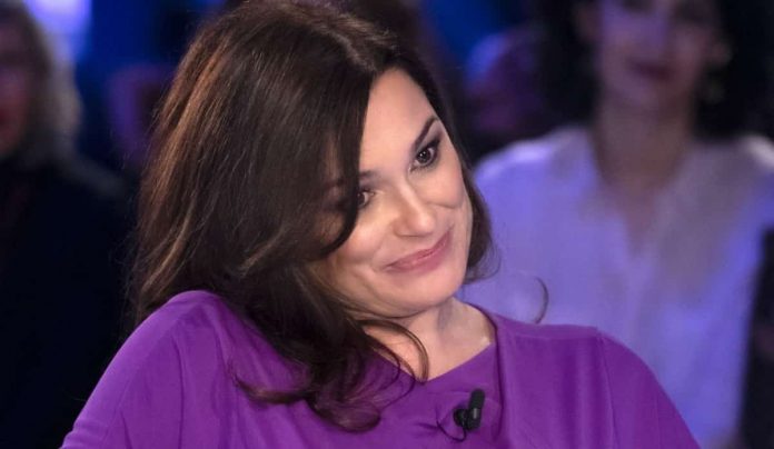 Alena Seredova a Verissimo: “Abbiamo bisogno di belle notizie !” | Video Mediaset Alena Seredova a Verissimo