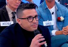 Uomini e donne oggi, il nuovo corteggiatore Andrea si presenta a Veronica: “Bruttissimo incidente, cerco una donna con la d maiuscola” | video Witty tv Andrea corteggia Veronica a Uomini e donne - Trono Over