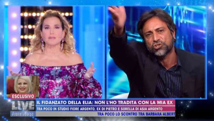 Barbara D’Urso fa spegnere il microfono a Pietro Delle Piane: “Salutame a soreta” | Video Mediaset Barbara D'Urso e il salutame a soreta per Pietro Delle Piane