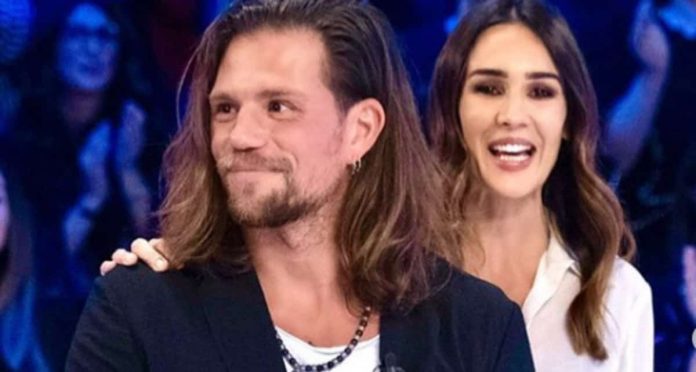 Enrico Nigiotti a Verissimo, da Amici al rapporto col Nonno | Video Mediaset Play Enrico Nigiotti a Verissimo