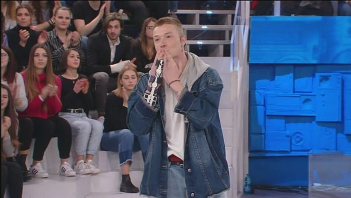 Amici 19: Federico è costretto ad abbandonare la scuola e il serale a causa di un infortunio | Video WittyTv Federico ad Amici 19