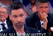 Uomini e donne oggi, il bacio tra Carlotta e Marco emoziona: spunta anche un regalo | video Witty tv Marco a Uomini e donne - Trono Over