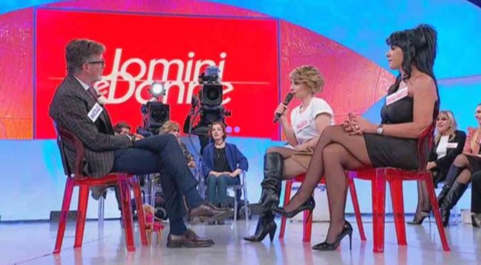 Uomini e donne, 2 nuove corteggiatrici per Marcello: ecco chi sono Melania e Anna Maria | video Witty tv Melania e Anna Maria a Uomini e donne -Trono Over per Marcello Michisanti