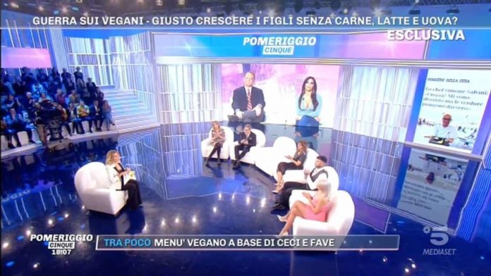 Pomeriggio 5: Guendalina Tavassi contro Daniela Martani | Video Mediaset Pomeriggio 5