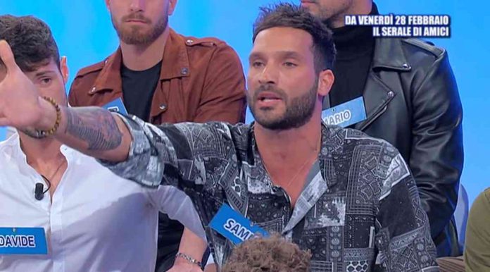 Uomini e donne oggi, Sammy Hassan conquista Giovanna Abate? La tronista si sbilancia | Video Witty tv Il corteggiatore Sammy Hassan a Uomini e donne - Trono Classico