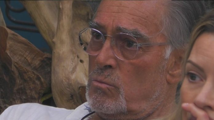 Grande Fratello Vip 2020: i concorrenti ricevono i video messaggi dei familiari per il corona virus Fabio Testi