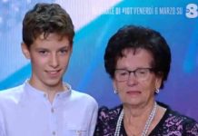 Italia’s got talent 2020, Golden Buzzer di Federica Pellegrini: Francesco Carrer canta “Never Enough” e commuove la nonna | Video Francesco Carrer e la nonna a Italia's got talent 2020