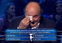 Gerry Scotti piange a Chi vuol essere milionario: il ricordo del padre commuove lo studio | Video Mediaset Gerry Scotti piange a Chi vuol essere milionario?