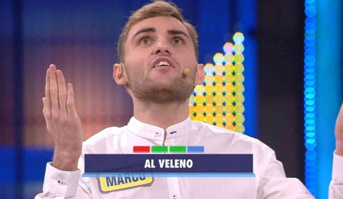 Avanti un altro, concorrente “porta sfortuna” e fa una preghiera per Barbara D’Urso: Bonolis reagisce così | Video Mediaset Marco Marziale recita la preghiera per Barbara D'Urso ad Avanti un altro