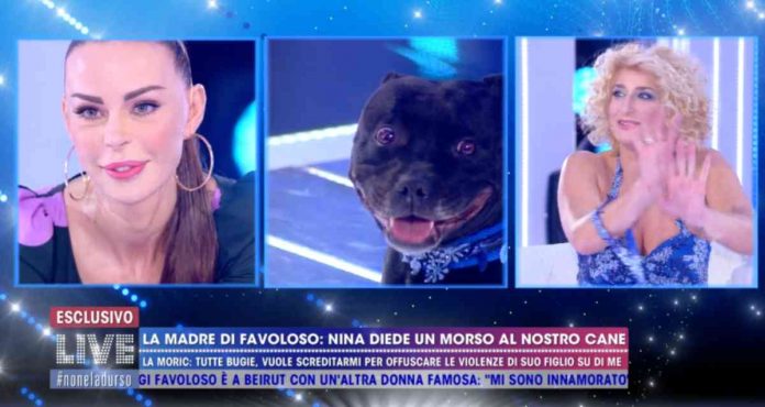 Live – Non è la D’Urso: Nina Moric canta, parla col cane e replica alle accuse di Loredana Fiorentino | Video Mediaset Nina Moric, il cane Baghera e Loredana Fiorentino a Live