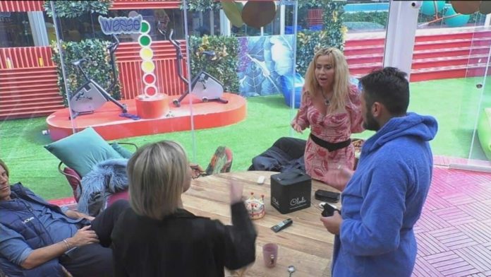 Grande Fratello Vip 2020, ennesima lite tra Valeria e Antonella: “Non giurare il falso, non sei in grado di dire la verità, | Video Mediaset lite Marini Elia