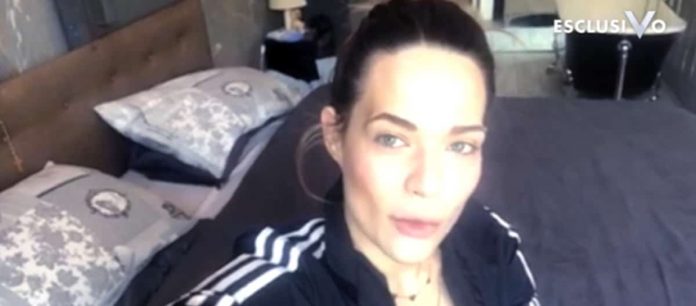 Laura Chiatti a Verissimo: “Cerchiamo di dar valore alle nostre giornate” | Video Mediaset Laura Chiatti