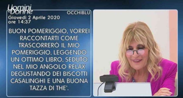 Uomini e donne, chi è Occhi Blu? Gemma riceve i primi messaggi: «Dice di avere 38 anni» | Video Witty tv Un messaggio di Occhi Blu per Gemma