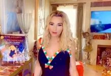 Valeria Marini – La Presidente, lo spettacolo teatrale approda su Rete 4: «Show stellare» | Video Valeria Marini su Rete 4 con lo spettacolo La Presidente