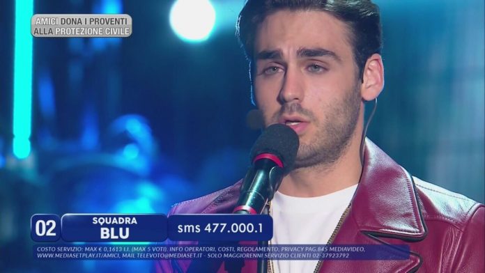 Alberto Urso canta “Ave Maria” di Schubert ad Amici Speciali 2020 | Video Witty Tv Alberto canta Ave maria