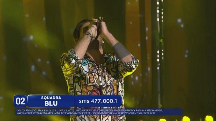 Amici Speciali 2020: Alberto Urso in una versione straordinaria di “Zombie” dei The Cranberries | Video Witty Tv Alberto Urso in Zombie