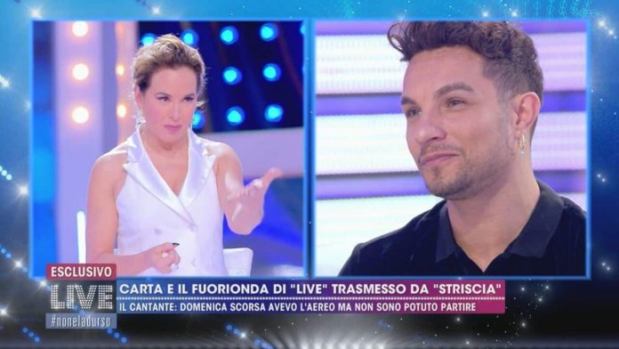 Live non è la d’Urso: “pace” fatta con Marco Carta dopo il fuori onda di Striscia la Notizia | Video Mediaset live non è d'urso Carta