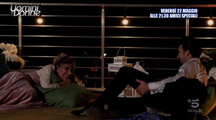 Uomini e donne oggi, Gemma e Sirius innamorati? | Video Witty Tv Gemma e Sirius in esterna