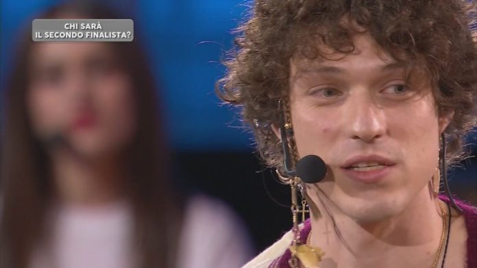 Il secondo Finalista di Amici Speciali 2020 è Irama | Video Witty Tv Irama secondo finalista