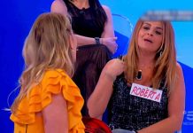 Uomini e donne oggi, lite in studio tra Veronica e Roberta | Video Witty Tv Veronica e Roberta in lite a Uomini e donne