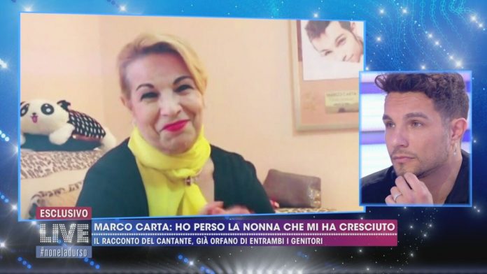 Live Non è la d’Urso: Marco Carta ricorda la nonna morta a causa del coronavirus | Video Mediaset Il ricordo della nonna di Marco Carta a Live