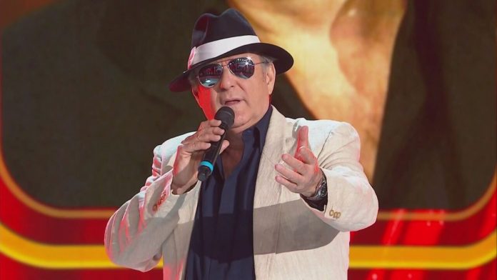 Scotti imita Celentano, Panariello risponde con Pupo ad Amici Speciali 2020 | Video Witty Tv Scotti Imita Celentano