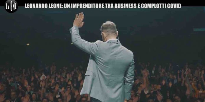 Le Iene, Leonardo Leone e il complotto Covid 19: “nato a Wuhan” | Video Mediaset Le Iene, Leonardo Leone e il complotto Covid 19