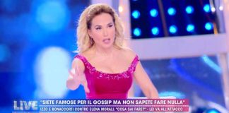 Barbara D’Urso a gamba tesa dopo una frase di Elena Morali su Maria De Filippi: “Non ci interessa” | Video Mediaset Barbara D'Urso stoppa Elena Morali a a Live