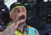 J-Ax ospite di Amici Speciali 2020 canta il suo nuovo singolo e fa un appello allo Stato: “Siamo una categoria dimenticata” | Video Witty Tv J-Ax a Tu si que vales