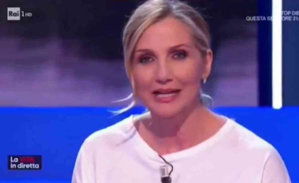 Lorella Cuccarini lascia La Vita in Diretta e si commuove