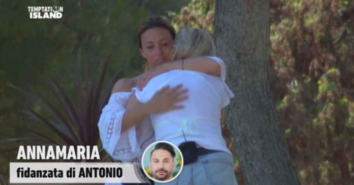 Temptation Island 2020, Annamaria piange per Antonio e si confida con Antonella Elia | Video Witty Tv Annamaria abbraccia Antonella Elia a Temptation Island 2020