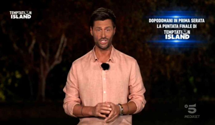 Temptation Island 2020, le coppie scoppiate e Filippo Bisciglia che passa la palla ad Alessia Marcuzzi | Video Witty Tv La puntata finale di Temptation Island 2020 con Filippo Bisciglia in onda giovedì 30 luglio