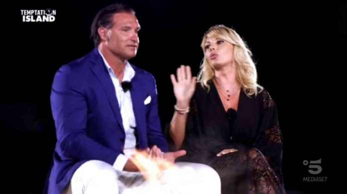 Manila Nazzaro e Lorenzo Amoruso escono insieme da Temptation Island | Video Witty Tv Manila Nazzaro e Lorenzo Amoroso sono usciti insieme da Temptation Island 2020