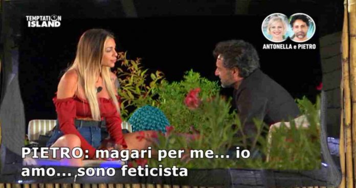 Temptation Island 2020, Antonella Elia e Pietro Delle Piane tra ironia e rivelazioni: “Sono feticista” | Video Witty tv Pietro Delle Piane feticista