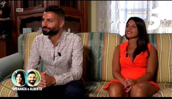 Temptation Island 2020, quarta coppia: Speranza e Alberto, nel reality condotto da Alessia Marcuzzi | Video Mediaset Speranza e Alberto - quarta coppia di Temptation Island