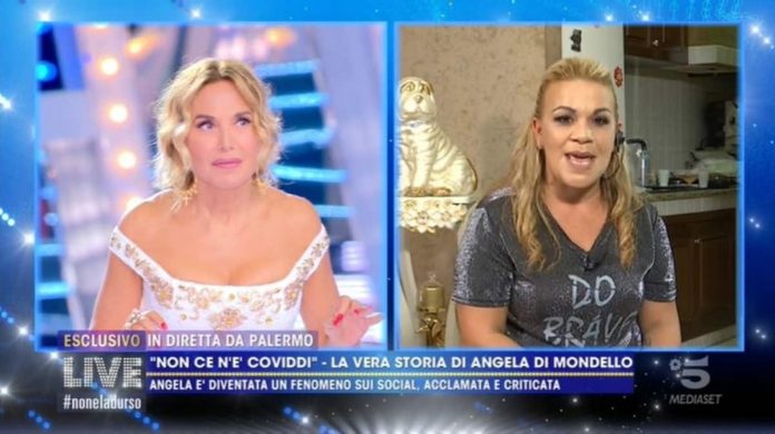 Angela Chianello, “Non ce n’è Coviddi” ospite di Live non è la D’Urso | Video Mediaset Angela da Mondello