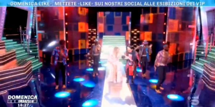 Domenica Live: show di Cristiano Malgioglio e Barbara d’Urso | Video Mediaset Domenica Live
