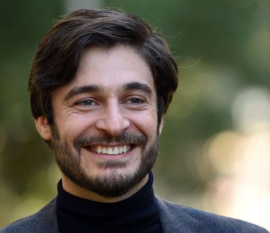 Intervista a Lino Guanciale: “Essere conservatori non è mai una buona ricetta per il futuro” Lino Guanciale