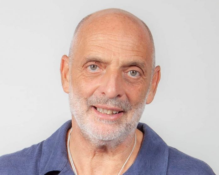 Paolo Brosio prega ad alta voce al Grande Fratello Vip. E’ giusto? | Video Mediaset Paolo Brosio al GFVip