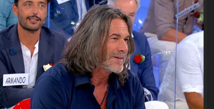 Gemma ora balla con Paolo. Ma chi è il nuovo corteggiatore di Uomini e donne? | Video Witty Tv Paolo è il nuovo corteggiatore di Gemma a Uomini e donne