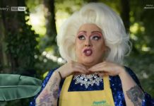 Bake Off Italia 2020, fuori dal cast alla prima puntata: la drag queen Peperita cade e si ritira La drag queen Peperita a Bake Off Italia 2020