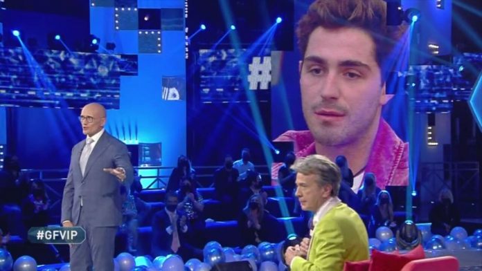 Battute fuori luogo al Grande Fratello Vip 2020 sul coming out di Gabriel Garko | Video Mediaset Reazioni fuori luogo