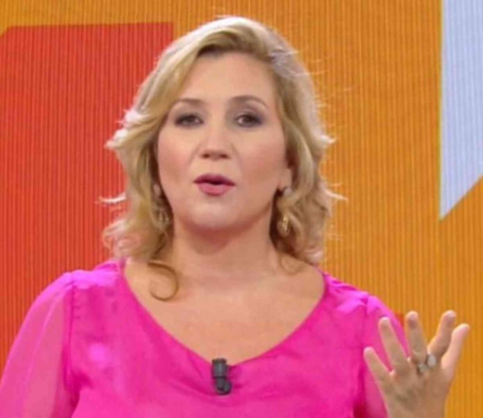 Oggi è un altro giorno, il debutto di Serena Bortone alla conduzione del nuovo programma di Rai 1 | Video Serena Bortone debutta ad Oggi è un altro giorno su Rai 1